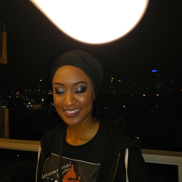 Meet your Posher, Yasmyn - Picture 2 of 2